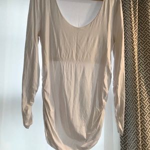 Isabella Oliver scoop white maternity top